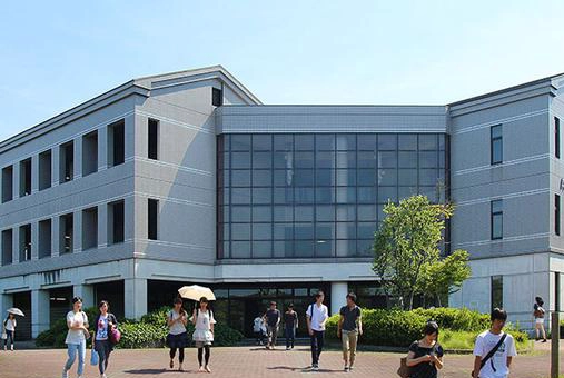 大阪国际大学