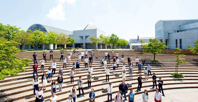 山梨大学